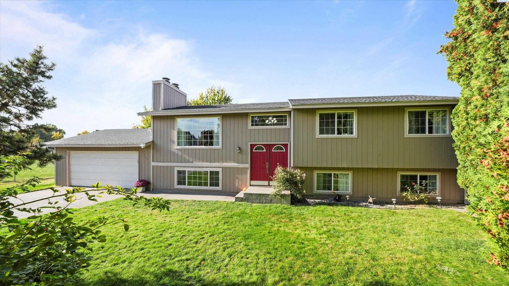 Photo of 1547 Tieton Ct, Richland, WA 99352 (MLS # 288328)