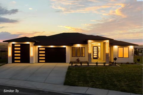 Photo of 7541 W 22nd Place, Kennewick, WA 99337 (MLS # 291463)