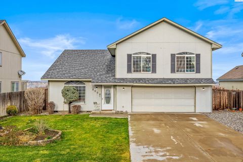 Photo of 8908 Canyon Ave, Kennewick, WA 99336 (MLS # 288974)