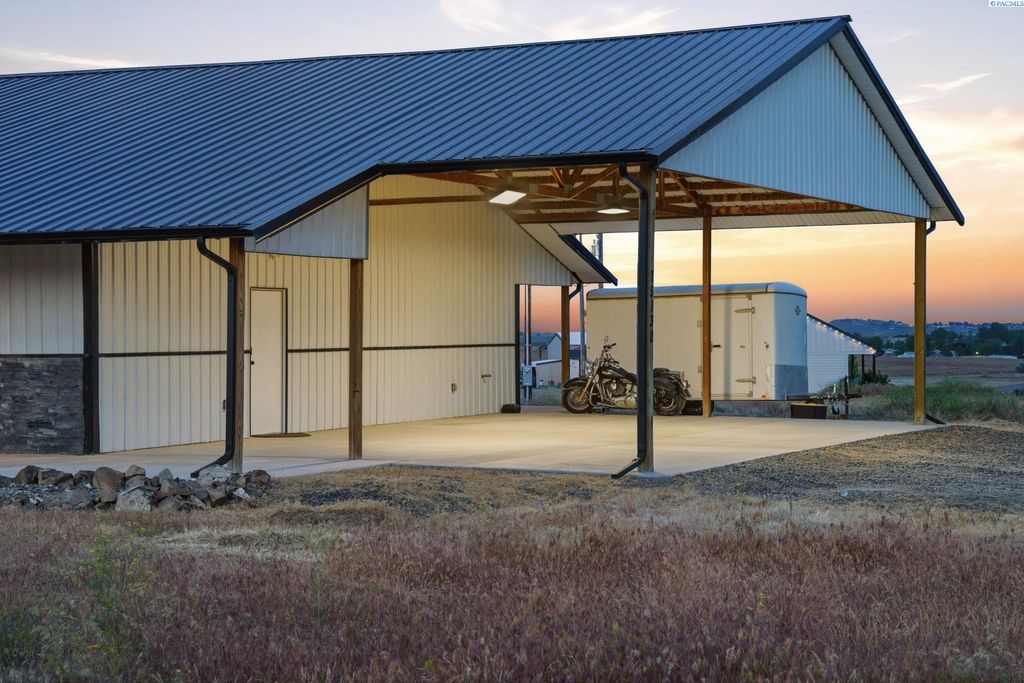 Photo of 75130 N 120 Prne Pr, Benton City, WA 99320 (MLS # 292894)