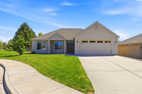 Photo of 2376 Coppertree Ct, Richland, WA 99354 (MLS # 293202)