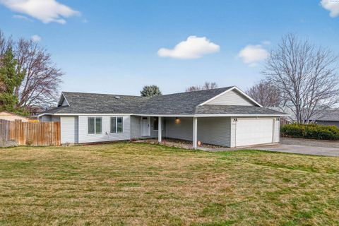 Photo of 2306 W 37th Ave, Kennewick, WA 99336 (MLS # 289532)