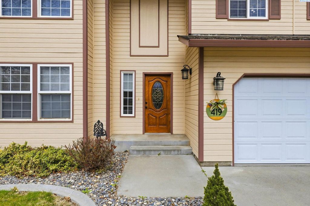 Photo of 419 N Quebec St, Kennewick, WA 99336 (MLS # 291391)