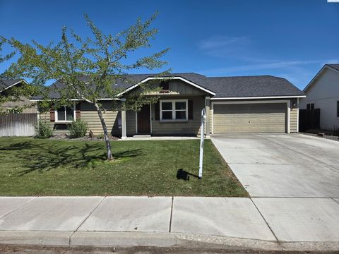 Photo of 5803 Maryhill Ln, Pasco, WA 99301 (MLS # 293776)