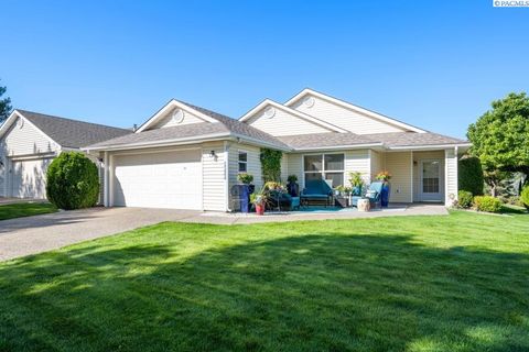 Photo of 3416 S Irby St, Kennewick, WA 99337 (MLS # 287741)