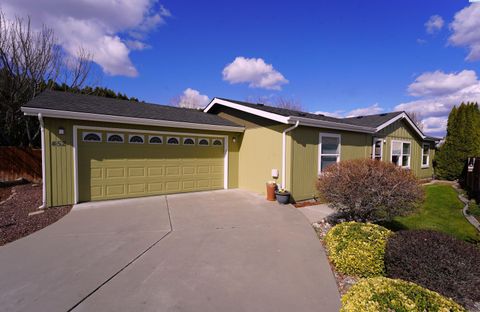 Photo of 452 Cliffrose Place, Pullman, WA 99352 (MLS # 291190)
