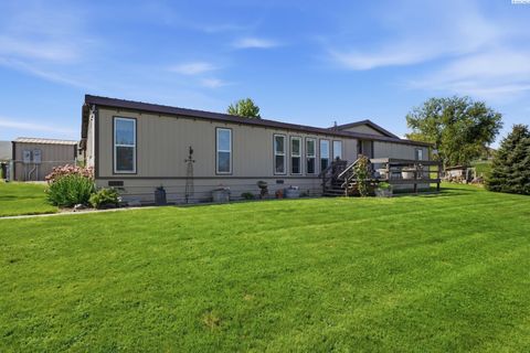 Photo of 38706 N 140 Pr Nw Pr, Benton City, WA 99320 (MLS # 292752)