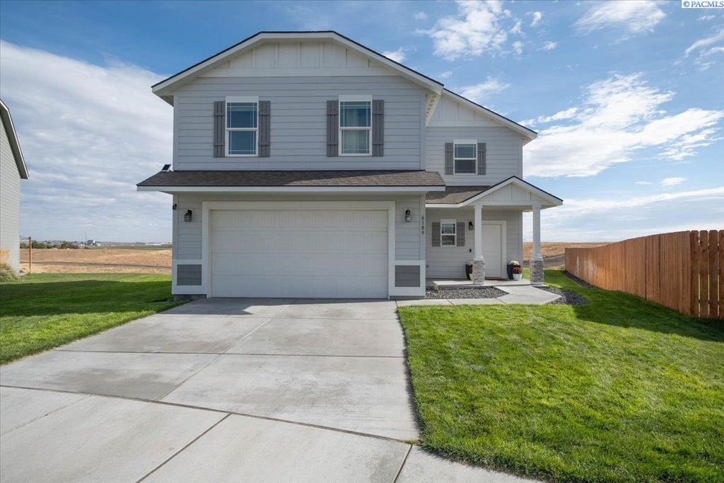 Photo of 6109 Tarsus Lane, Pasco, WA 99301 (MLS # 292646)