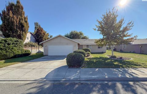 Photo of 5311 Mays Lane, Pasco, WA 99301 (MLS # 288292)