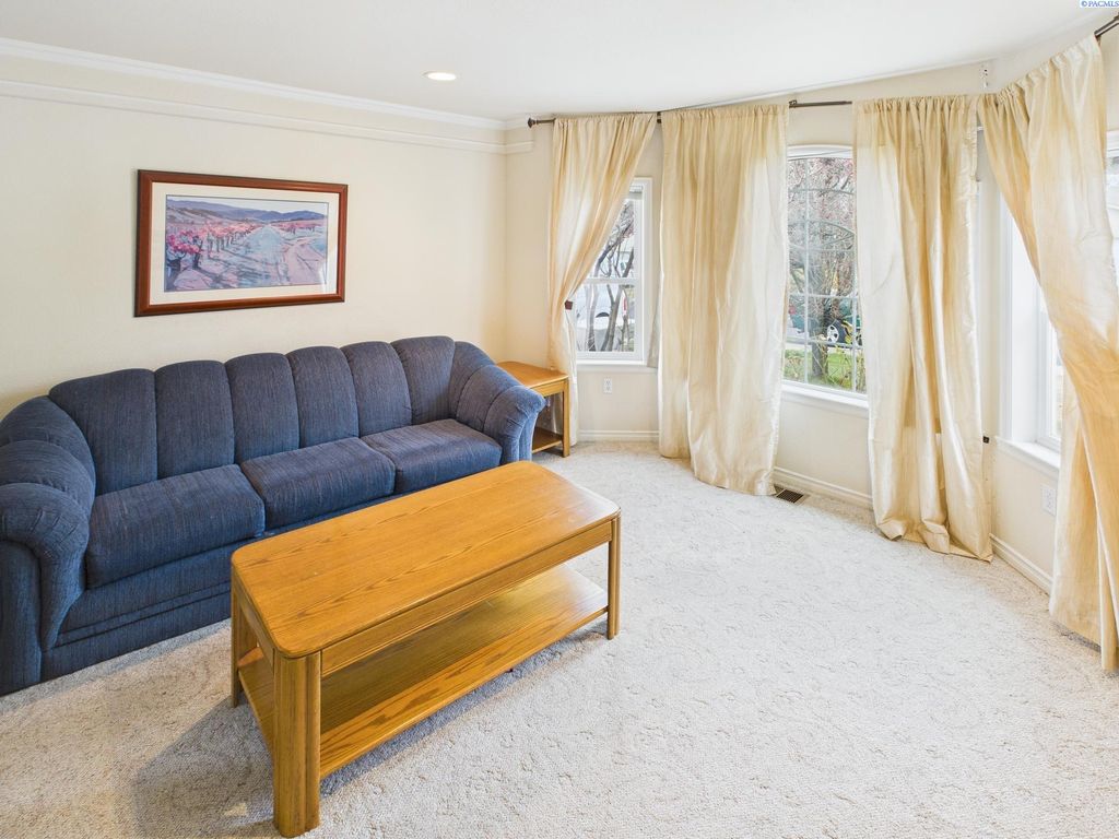 Photo of 407 Concord St, Zillah, WA 98953 (MLS # 290728)