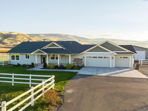 Photo of 67809 W Island View Pr Nw Pr, Prosser, WA 99350 (MLS # 289086)