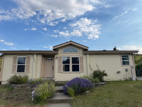Photo of 216 NW Lancer LN, Pullman, WA 99163 (MLS # 294647)