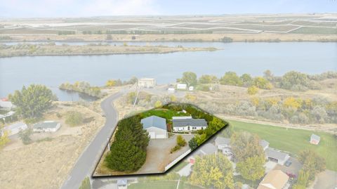 Photo of 50 Pumping Plant Road, Burbank, WA 99323 (MLS # 291951)