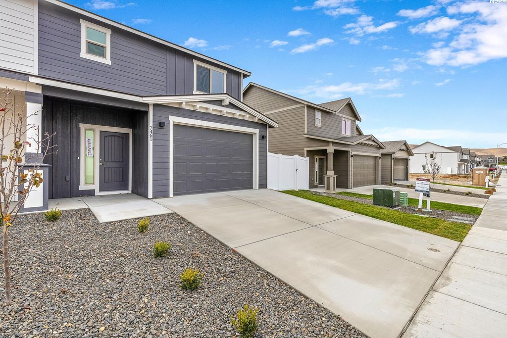 Photo of 7461 Grapevine Ct, West Richland, WA 99353 (MLS # 288548)