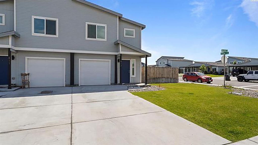 Photo of 413 Whitefish Ln, Pasco, WA 99301 (MLS # 290742)
