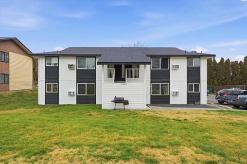 Photo of 1416 W 14th Ave, Kennewick, WA 99337 (MLS # 290323)