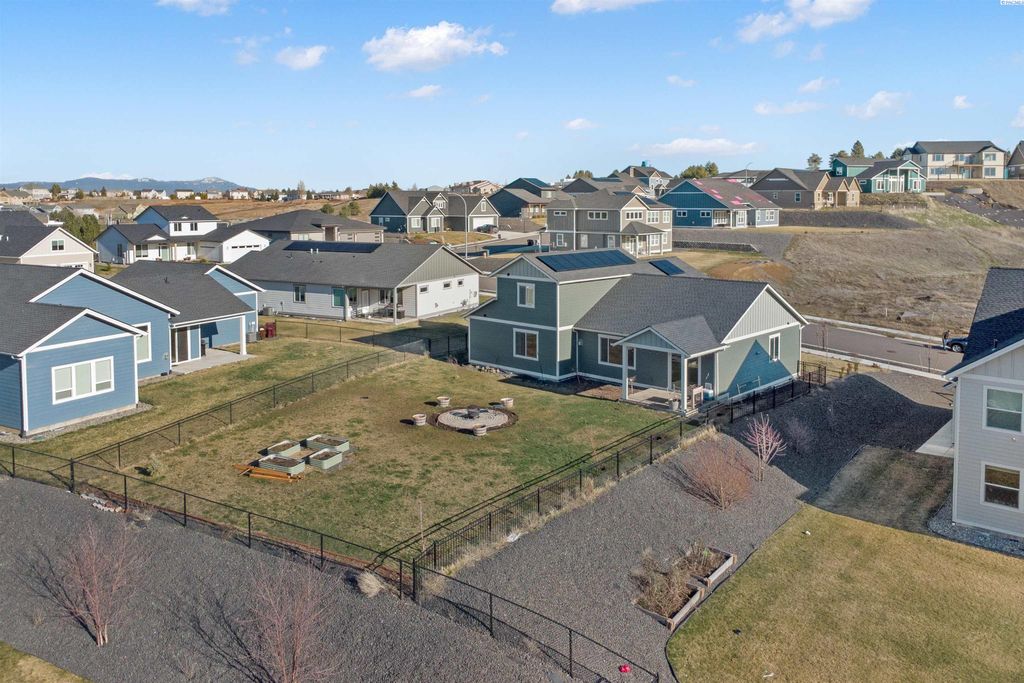 Photo of 1120 Overlook Dr, Pullman, WA 99163 (MLS # 290929)