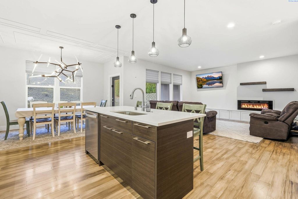 Photo of 4857 Tillamook Dr, Richland, WA 99352 (MLS # 289896)