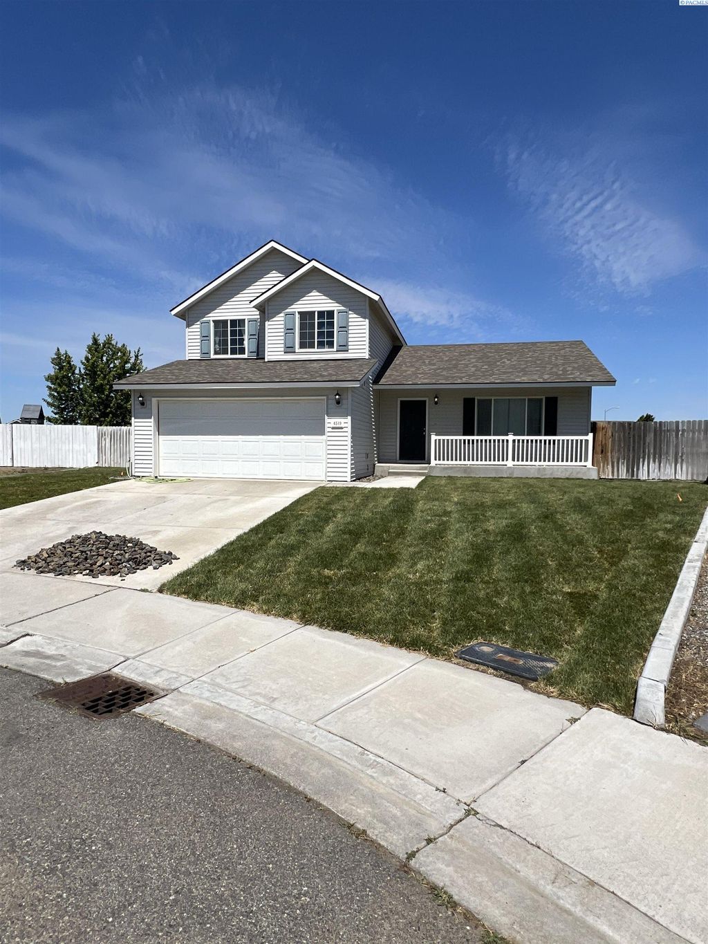 Photo of 4519 Catalonia Drive, Pasco, WA 99301 (MLS # 289612)