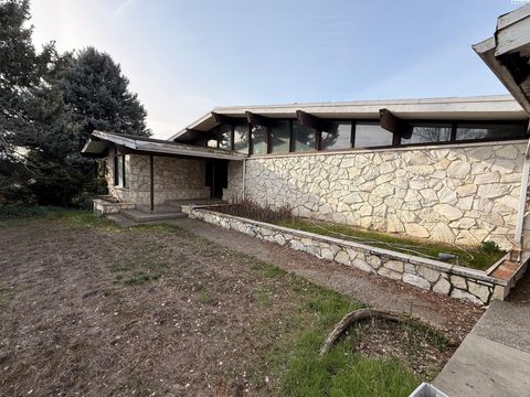 Photo of 40 Sand Hill Rd, Grandview, WA 98930 (MLS # 291029)