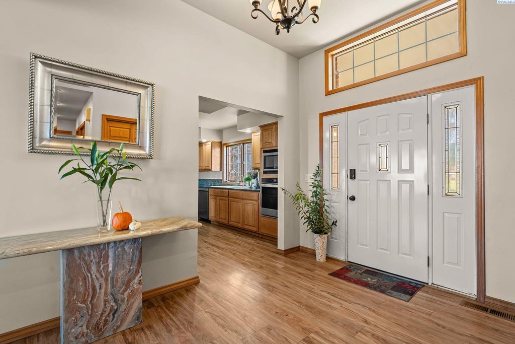 Photo of 37129 S Olympia St, Kennewick, WA 99337 (MLS # 287607)