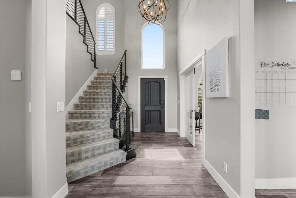 Photo of 1614 W 51st Avenue, Kennewick, WA 99337 (MLS # 287750)