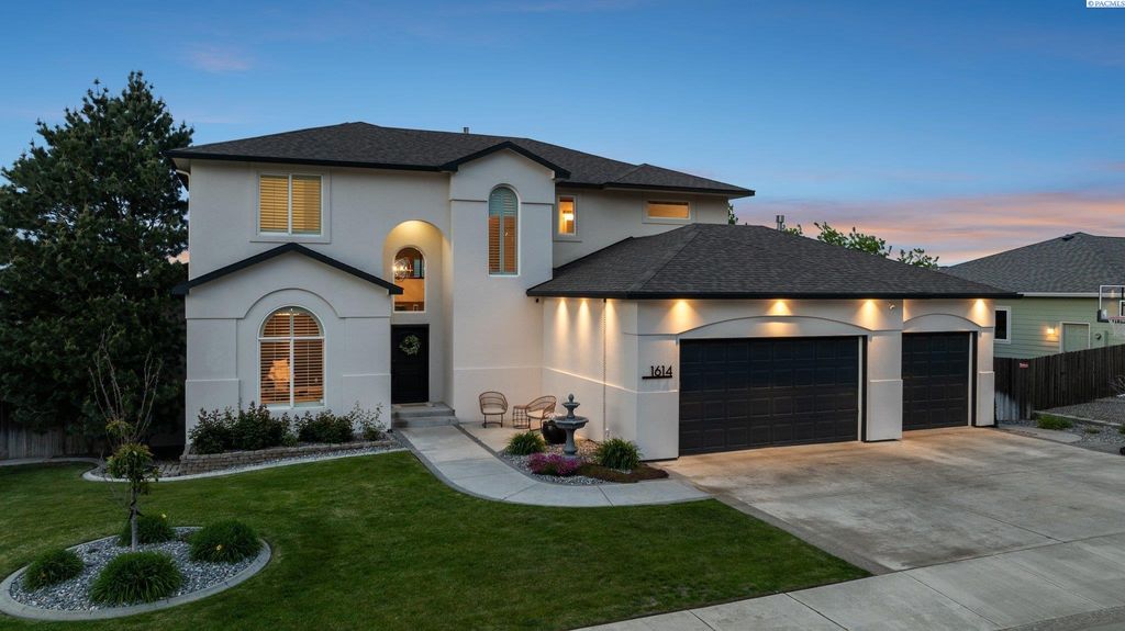 Photo of 1614 W 51st Avenue, Kennewick, WA 99337 (MLS # 287750)