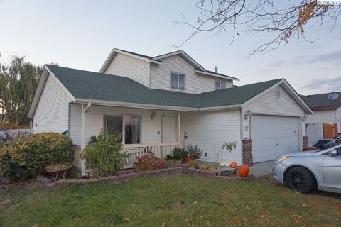 Photo of 920 N Elm Ave, Pasco, WA 99301 (MLS # 289035)