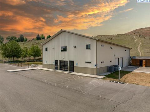 Photo of 4771 Van Giesen St, West Richland, WA 99353 (MLS # 285534)
