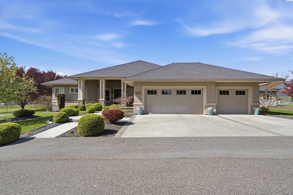 Photo of 1620 Road 84, Pasco, WA 99301 (MLS # 291705)