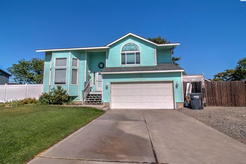 Photo of 4611 Saguaro Dr, Pasco, WA 99301 (MLS # 294123)