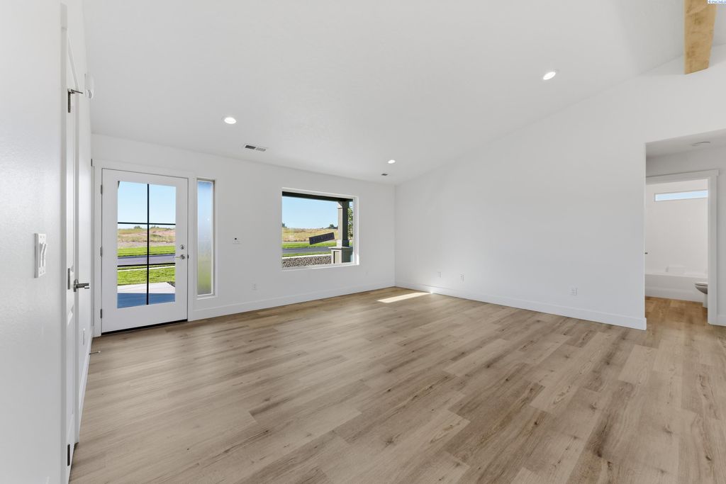 Photo of 4219 Road 104, Pasco, WA 99301 (MLS # 292905)