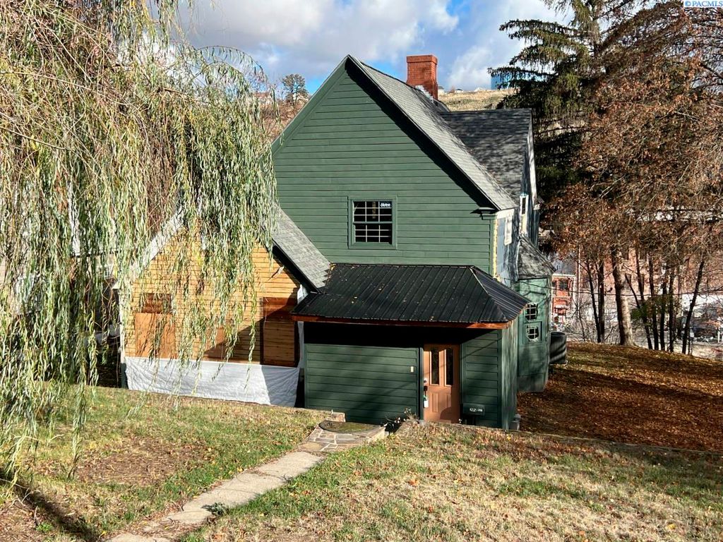 Photo of 205 N West Street, Colfax, WA 99111 (MLS # 290904)