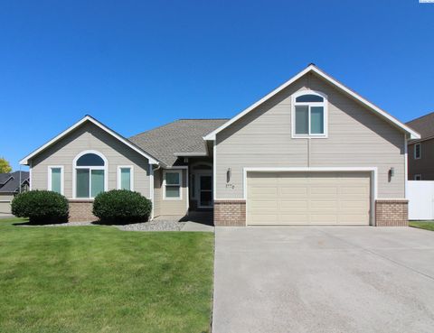 Photo of 1776 Rowan Court, Richland, WA 99352 (MLS # 294322)