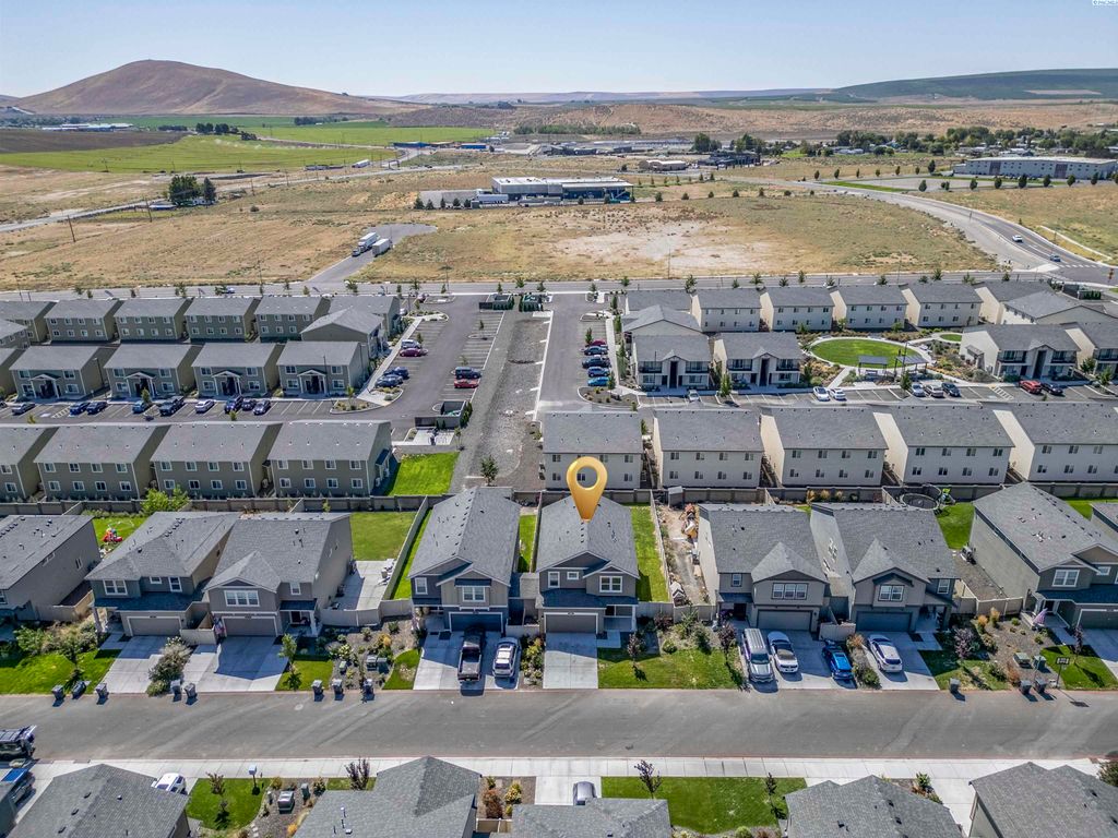 Photo of 7945 Ranchland Lane, West Richland, WA 99353 (MLS # 289084)