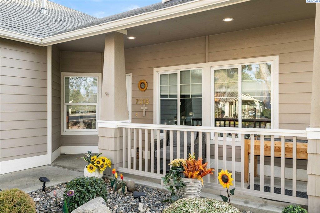 Photo of 7313 W 20th Ct, Kennewick, WA 99338 (MLS # 290089)