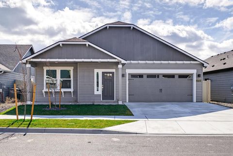 Photo of 3733 Barbera St, Richland, WA 99352 (MLS # 291134)