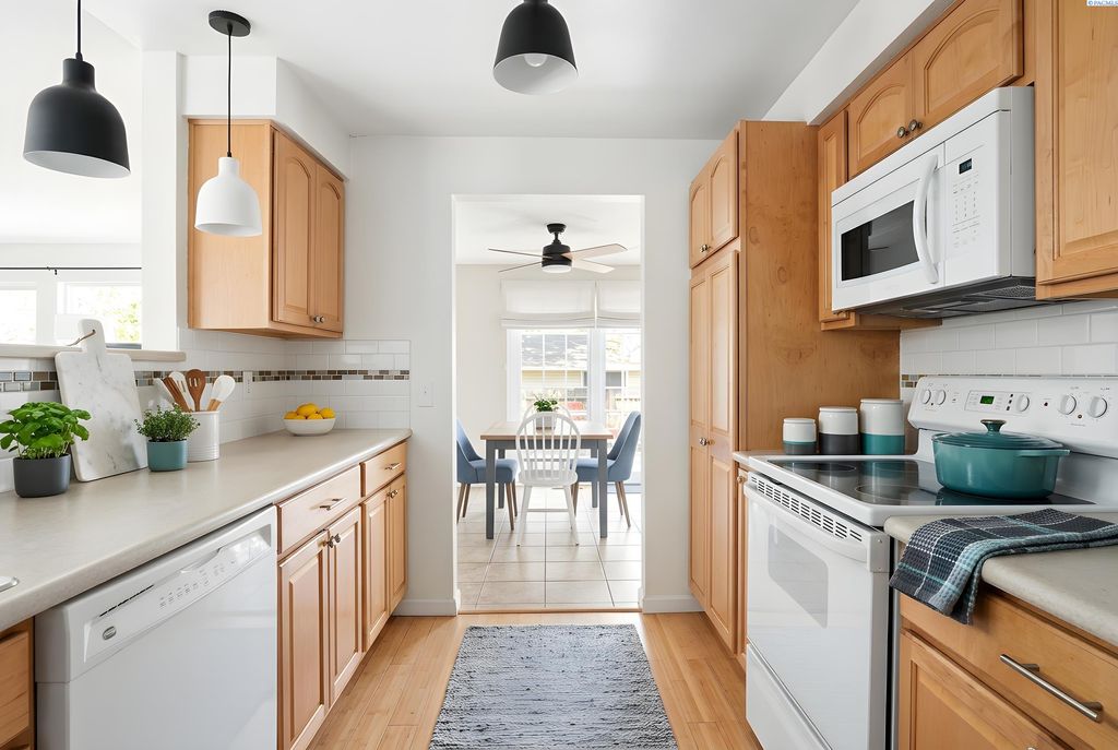 Photo of 8712 W Entiat Avenue, Kennewick, WA 99336 (MLS # 292789)
