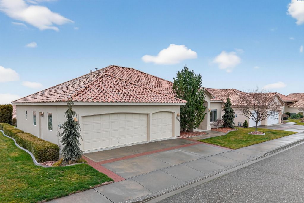 Photo of 8906 W Rio Grande Ave, Kennewick, WA 99336 (MLS # 290259)