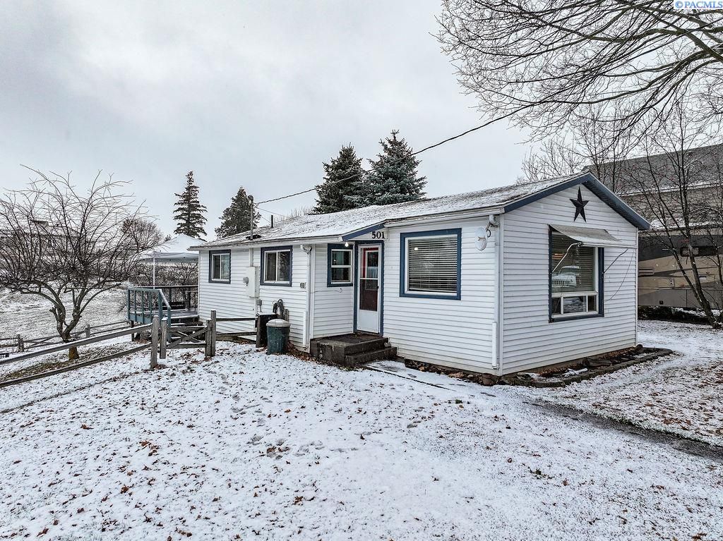 Photo of 501 Gregor St, Colton, WA 99113 (MLS # 289275)