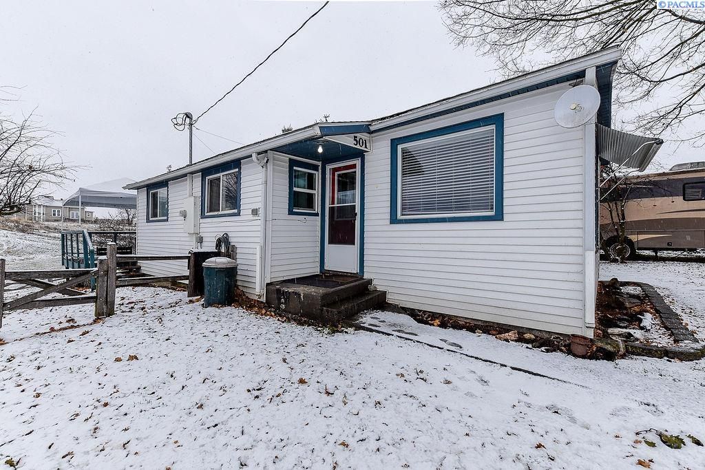 Photo of 501 Gregor St, Colton, WA 99113 (MLS # 289275)