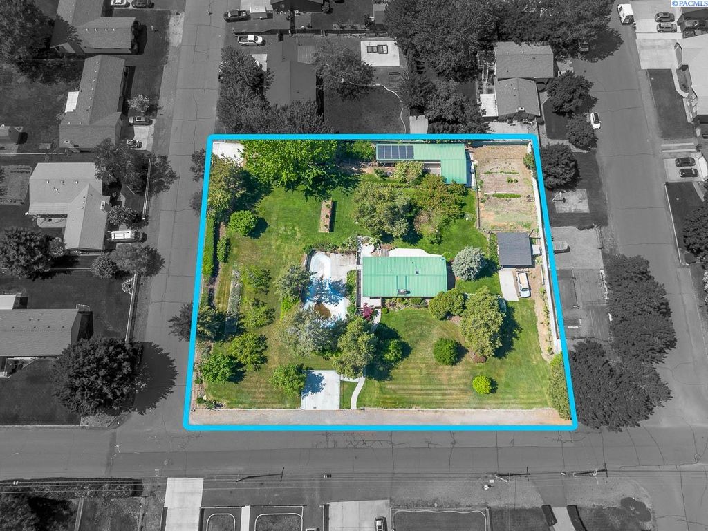 Photo of 912 Road 48, Pasco, WA 99301 (MLS # 292742)
