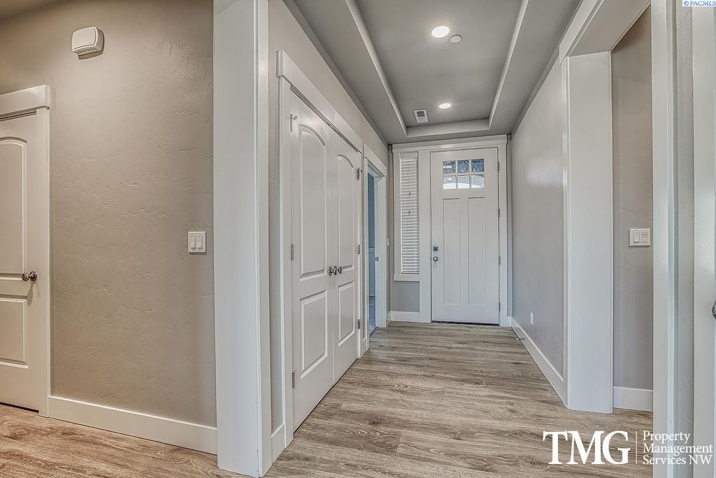 Photo of 3939 Corvina St, Richland, WA 99352 (MLS # 287462)