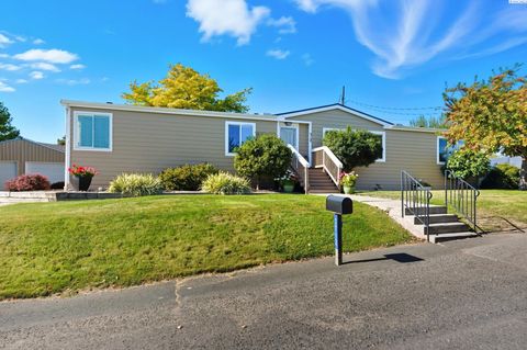 Photo of 712 S Hillcrest Drive, Colfax, WA 99111 (MLS # 290713)