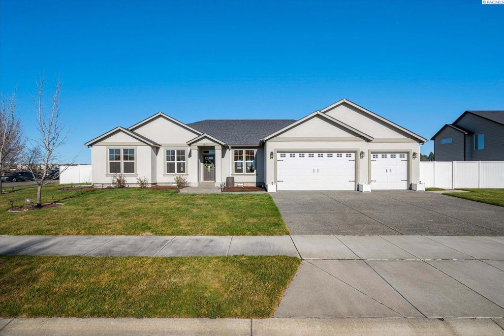 Photo of 10415 Pine St, Pasco, WA 99301 (MLS # 291089)