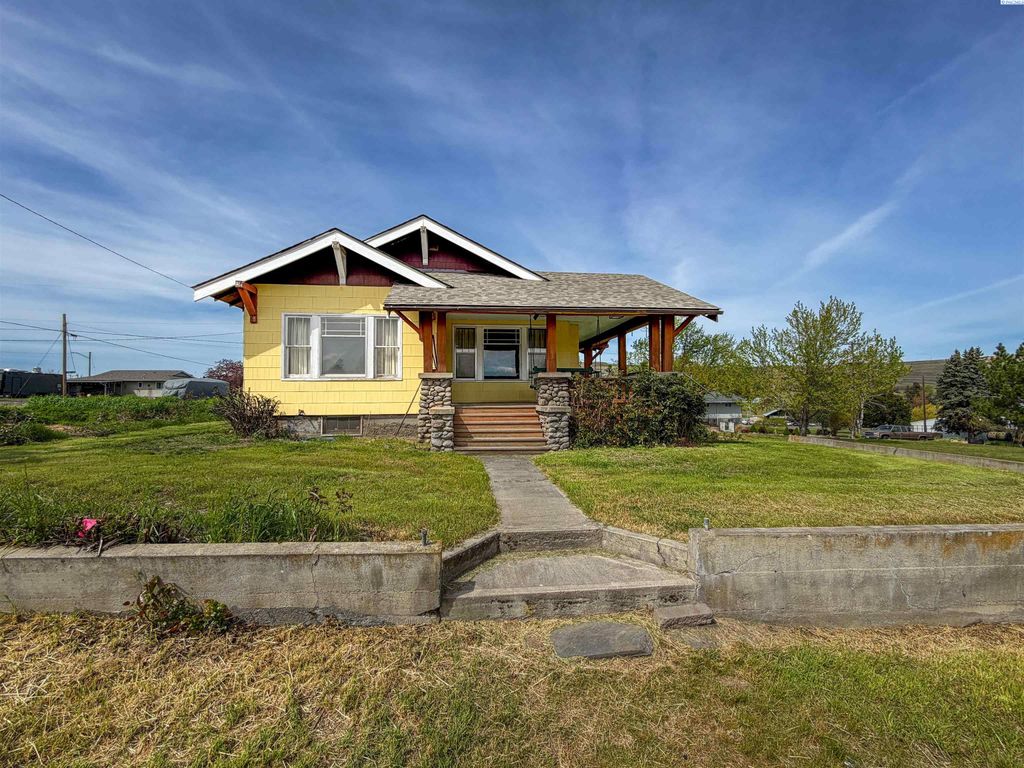 Photo of 170 S Church St, Washtucna, WA 99371 (MLS # 292519)