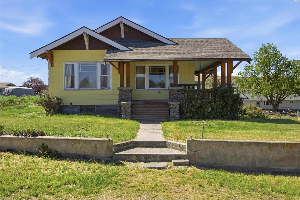 Photo of 170 S Church St, Washtucna, WA 99371 (MLS # 292519)