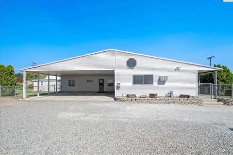 Photo of 1104 Rd 40, Pasco, WA 99301 (MLS # 295214)