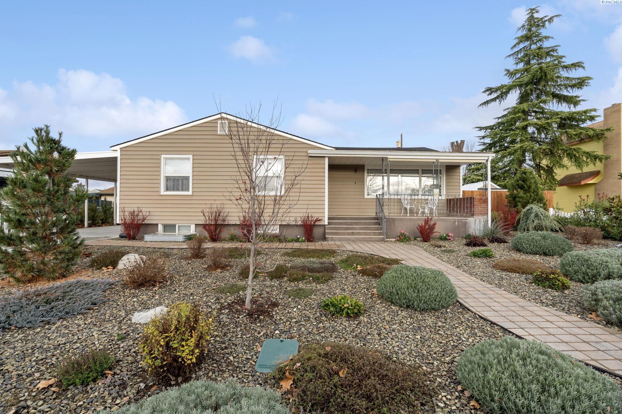 Photo 1 of 49 — 78 Whitten, Richland, WA 99354