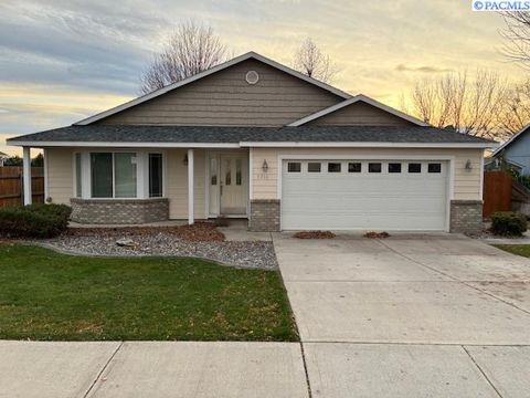 Photo of 9316 Welsh Dr, Pasco, WA 99301 (MLS # 289541)